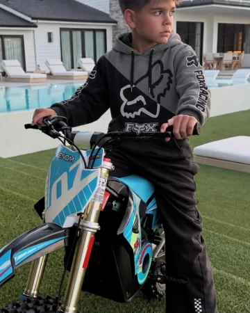 Customer photo · custom name and number gear